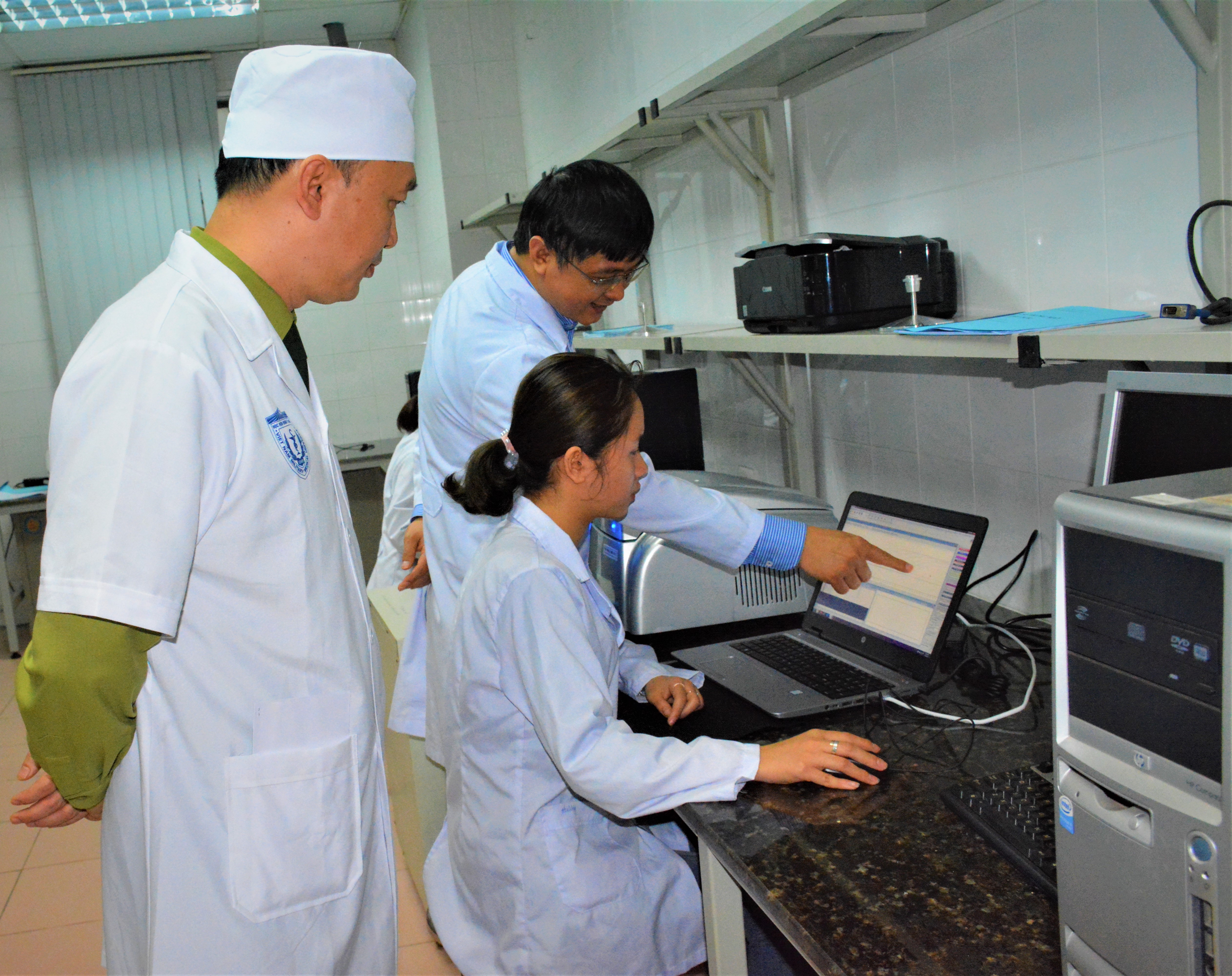 Những chiến sĩ áo trắng trên mặt trận phòng, chống dịch